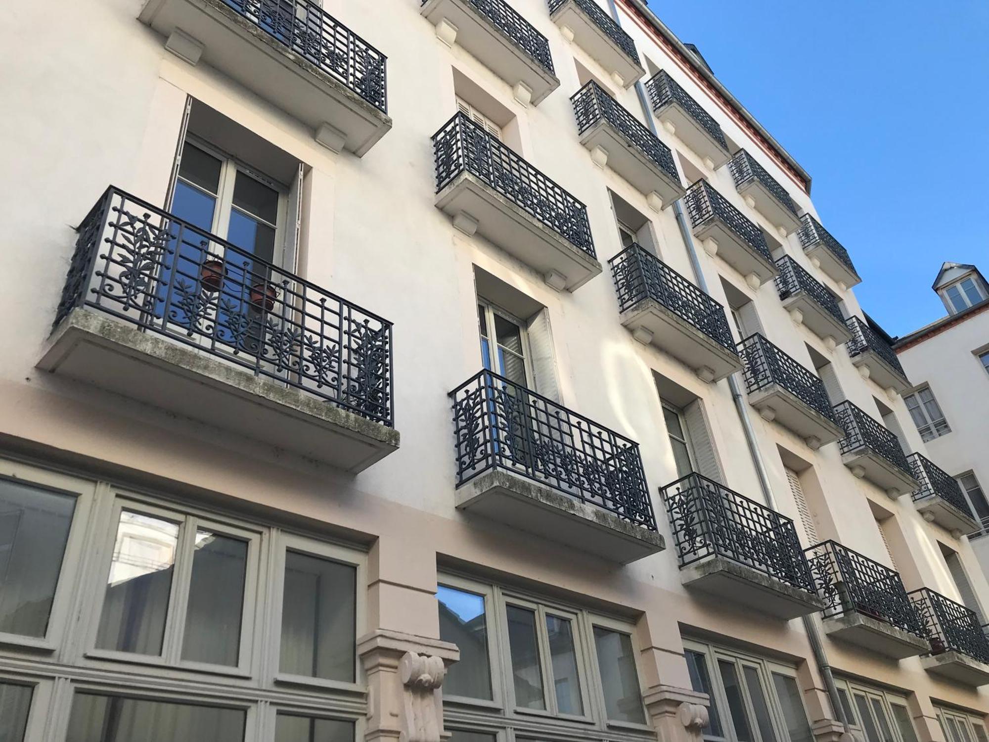 Le Clemenceau - Hyper Centre - Calme - Proche Thermes Appartement Vichy Buitenkant foto